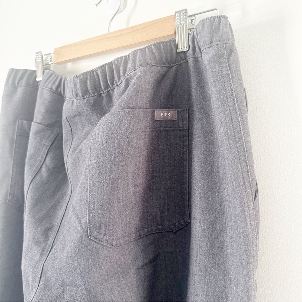 FIGS Men's Cairo Cargo Scrub Pants Graphite XL - Picture 8 of 10